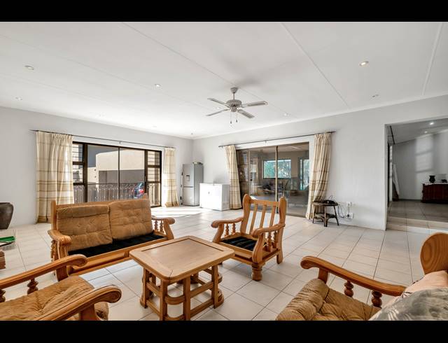 4 BEDROOM HOUSE FOR SALE IN GALLO MANOR